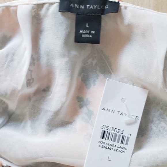 Ann Taylor Blouse - Picture 2 of 4